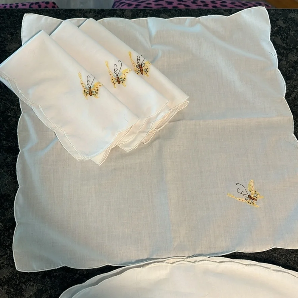 N/A set white
